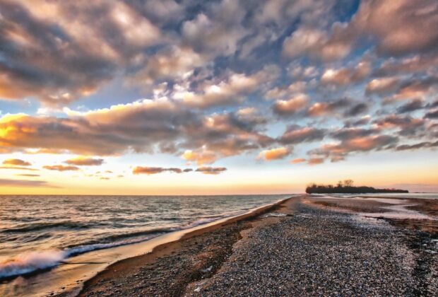 Waves of support for Great Lakes