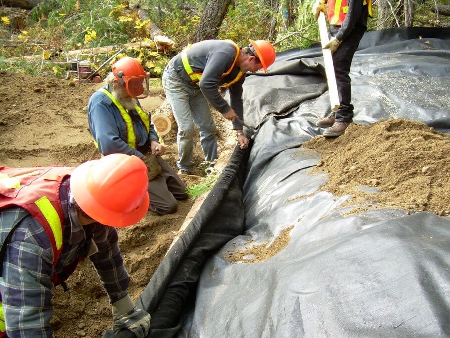 Planning, constructing, and maintaining practices for resource roads that cross wetlands