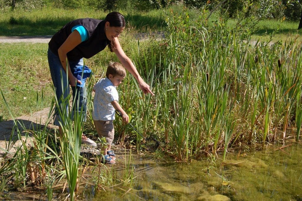 Child with mother at Bow Habitat Station