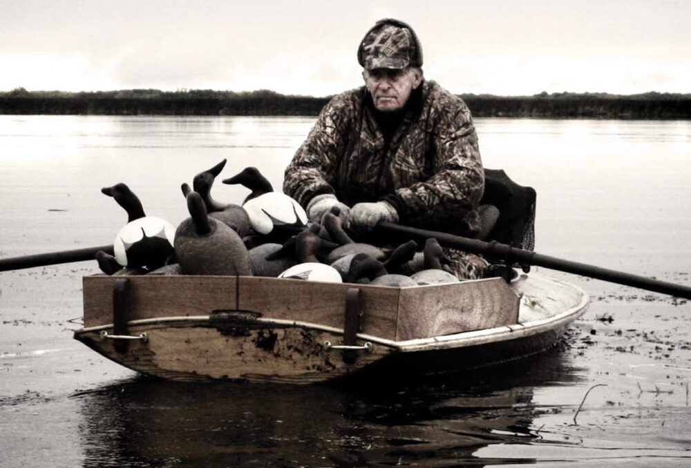 An avid waterfowler, Baldwin bred Labrador retrievers, carved and painted his own working decoys, and built wooden hunting boats. His favourite waterfowling areas were the ‘diver’ marshlands surrounding Manitoba’s great lakes.