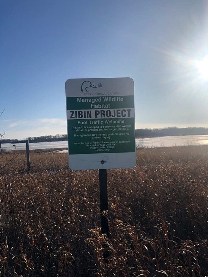 DUC installed a new replacement sign on the Zibin project in 2019.