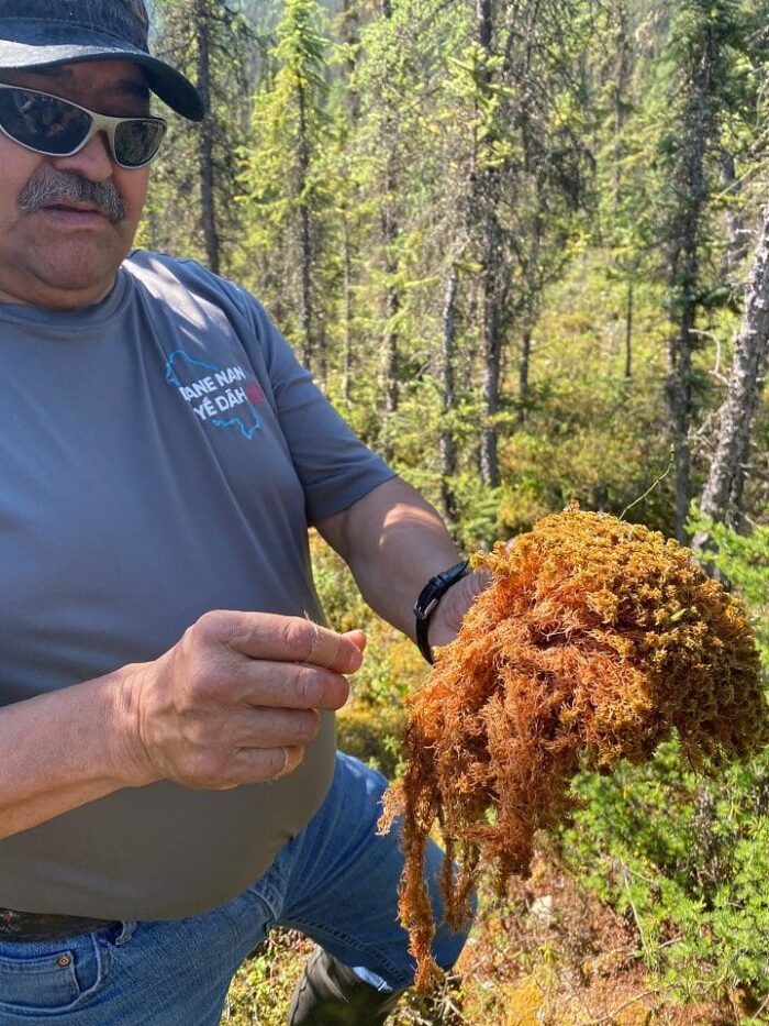 Robbie Porter, a Guardian from the Dane Nan Yḗ Dāh Network of Kaska Dena shares knowledge with Ducks Unlimited Canada's National Boreal Program staff.