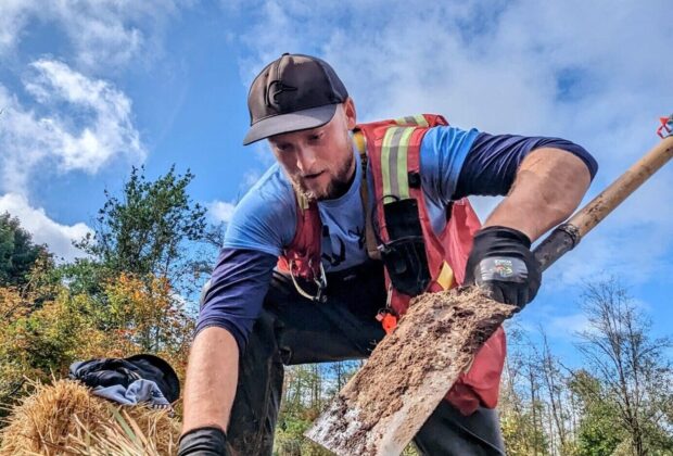 Celebrating Excellence: DUC’s Eric Balke Honoured with Pacific Birds Joint Venture Conservationist Award